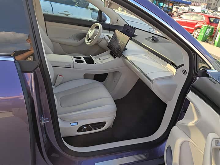 Фото 8 - Luxeed R7