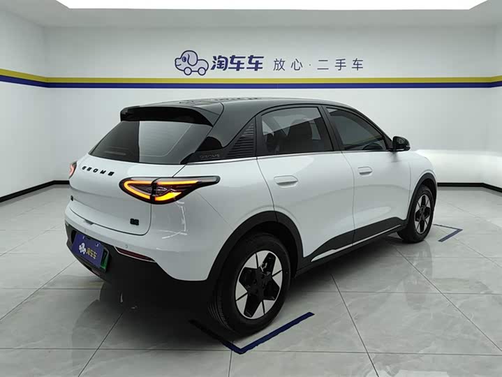 Photo 3 - Geely Galaxy Geome