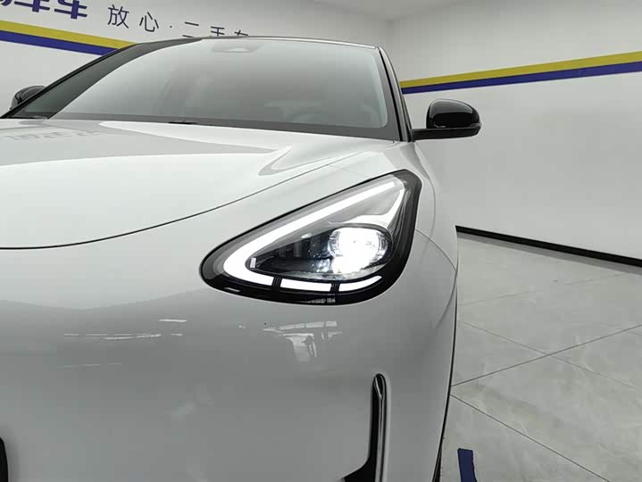 Photo 5 - Geely Galaxy Geome