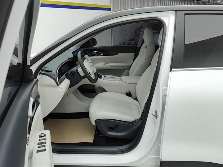 Photo 9 - Geely Galaxy Geome