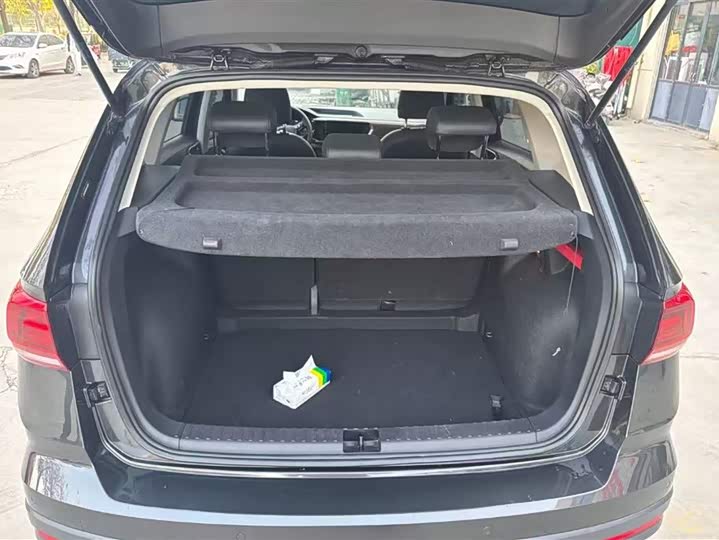 Фото 4 - Volkswagen Tharu