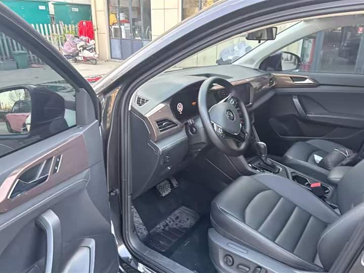 Фото 8 - Volkswagen Tharu