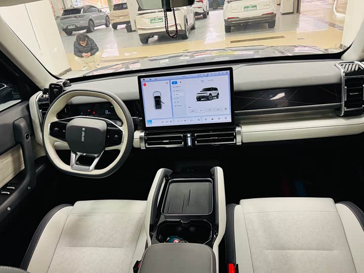 Фото 6 - Chery iCar 03