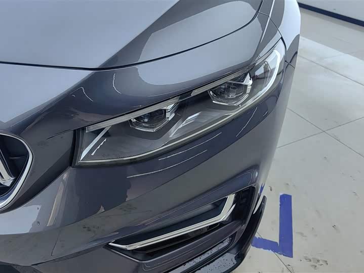 Photo 5 - Geely Preface