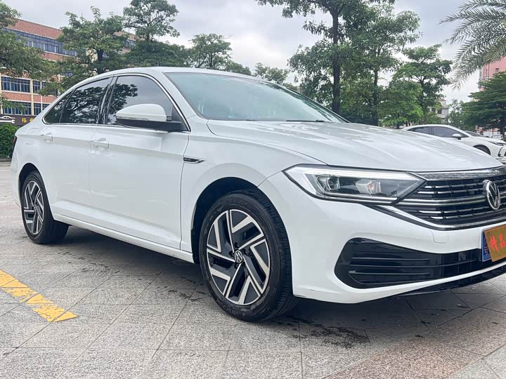 Фото 3 - Volkswagen Sagitar L