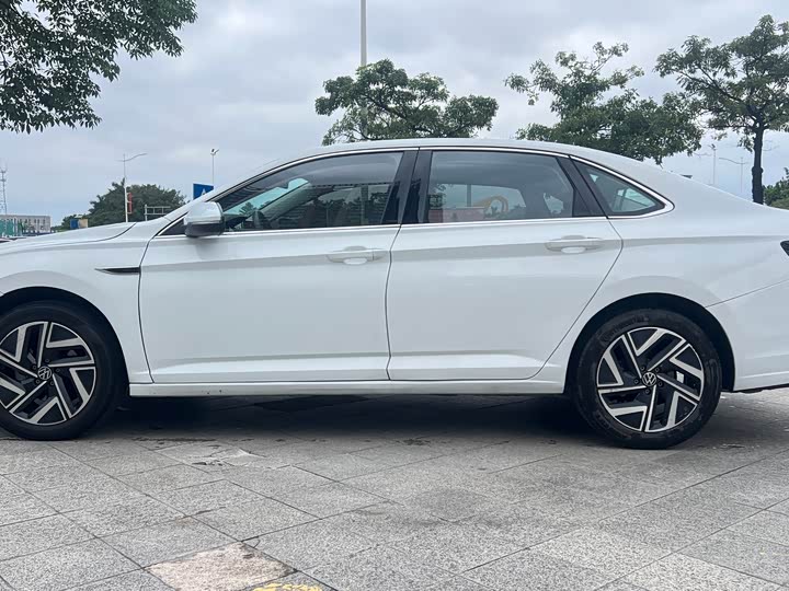 Фото 5 - Volkswagen Sagitar L