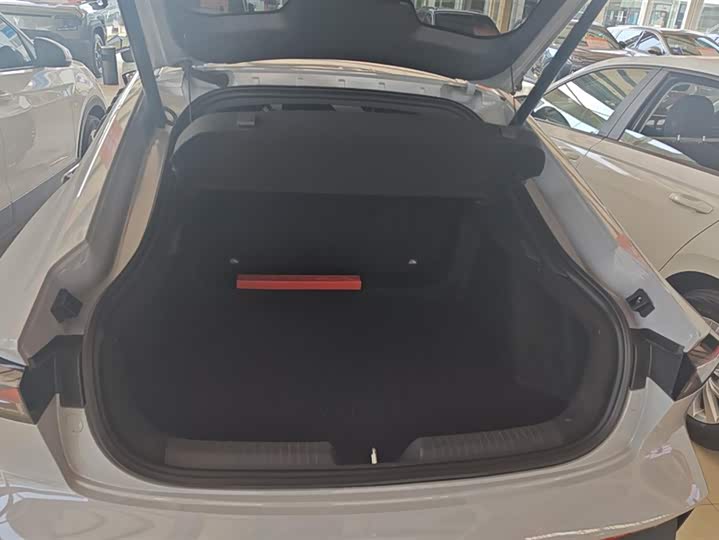 Фото 4 - Changan UNI-V