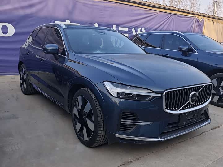 Фото 1 - Volvo XC60 Hybrid