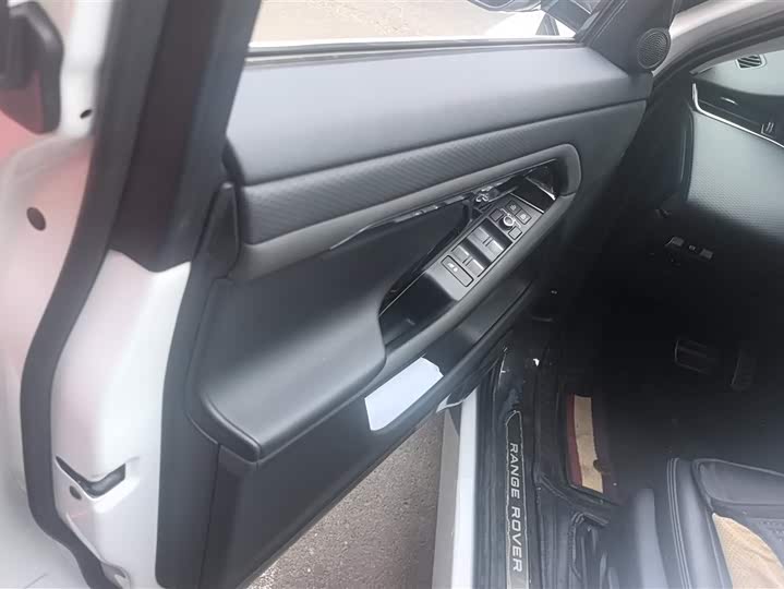 Фото 7 - Land Rover Range Rover Evoque L