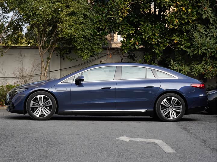 Фото 3 - Mercedes-Benz EQS