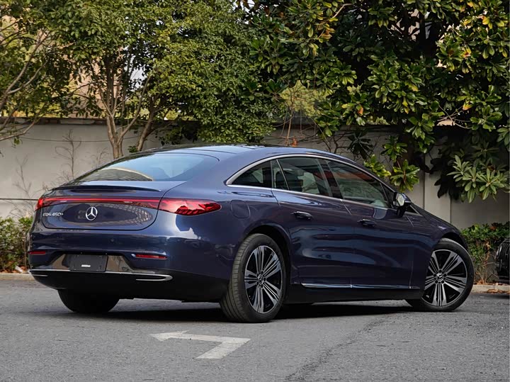 Фото 4 - Mercedes-Benz EQS