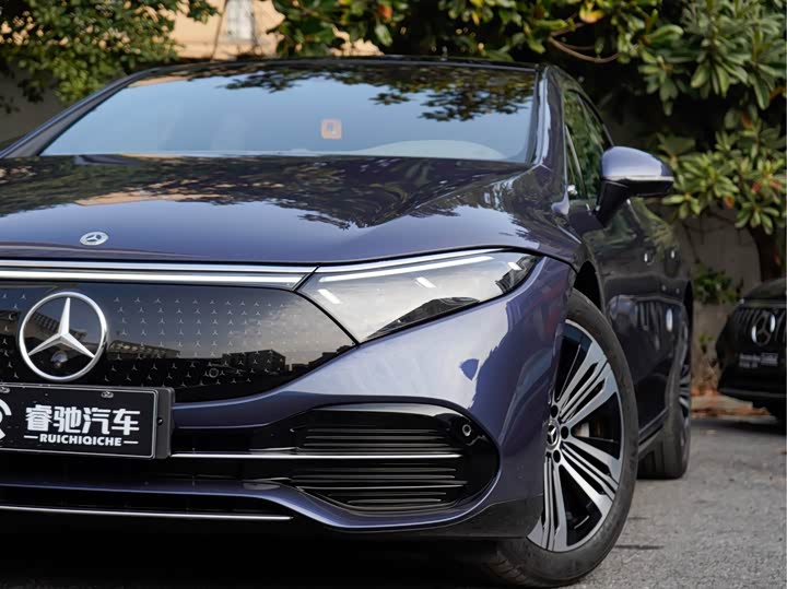 Фото 6 - Mercedes-Benz EQS