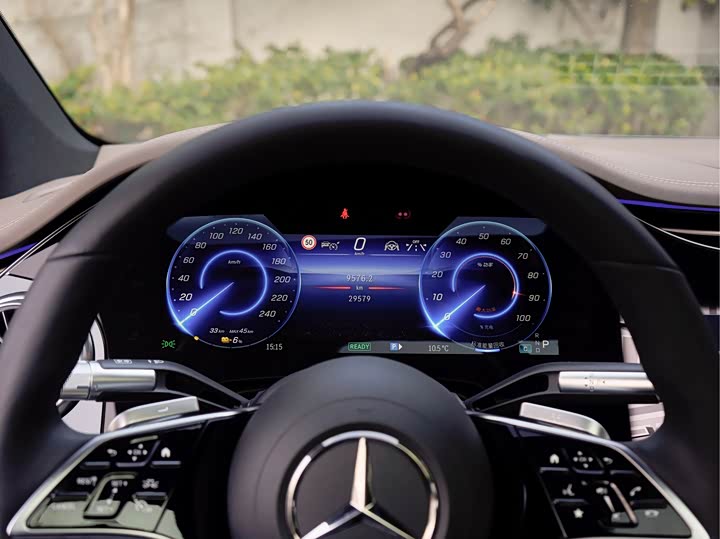 Фото 9 - Mercedes-Benz EQS