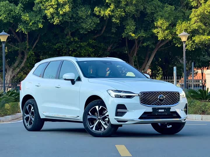 Фото 3 - Volvo XC60