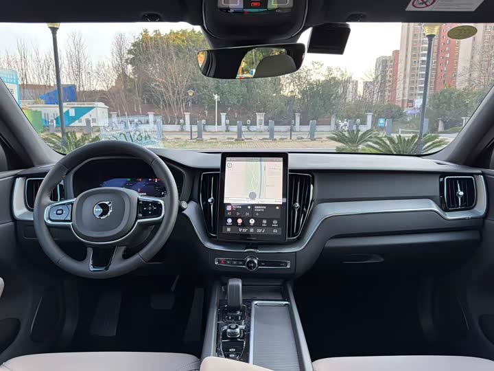 Фото 6 - Volvo XC60