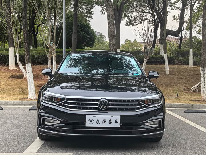 Фото 2 - Volkswagen Magotan