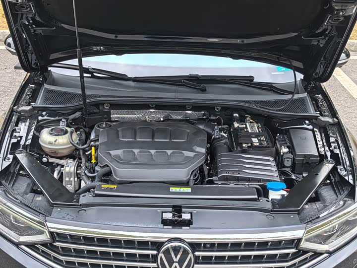 Фото 8 - Volkswagen Magotan