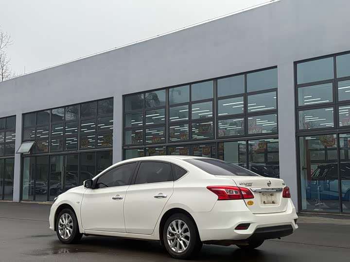 Фото 7 - Nissan Sylphy