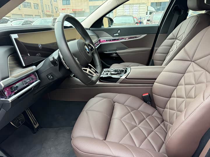 Фото 7 - BMW 7 Series