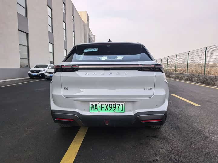 Фото 6 - BAIC Arcfox Alpha T5