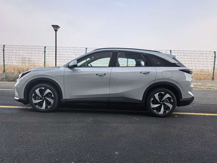 Фото 8 - BAIC Arcfox Alpha T5