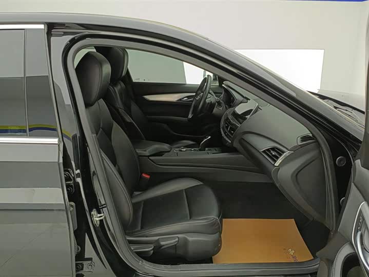 Фото 8 - Cadillac CT5