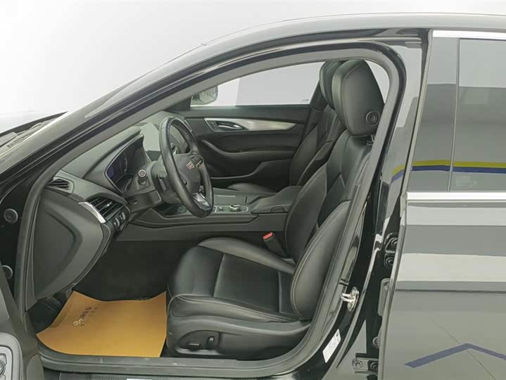 Фото 9 - Cadillac CT5