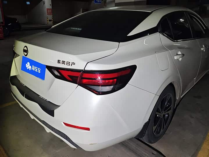 Фото 3 - Nissan Sylphy