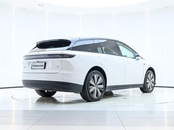 Фото 4 - LiXiang i6