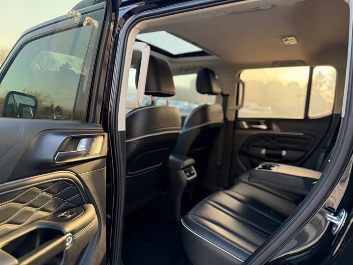 Фото 7 - Tank 300