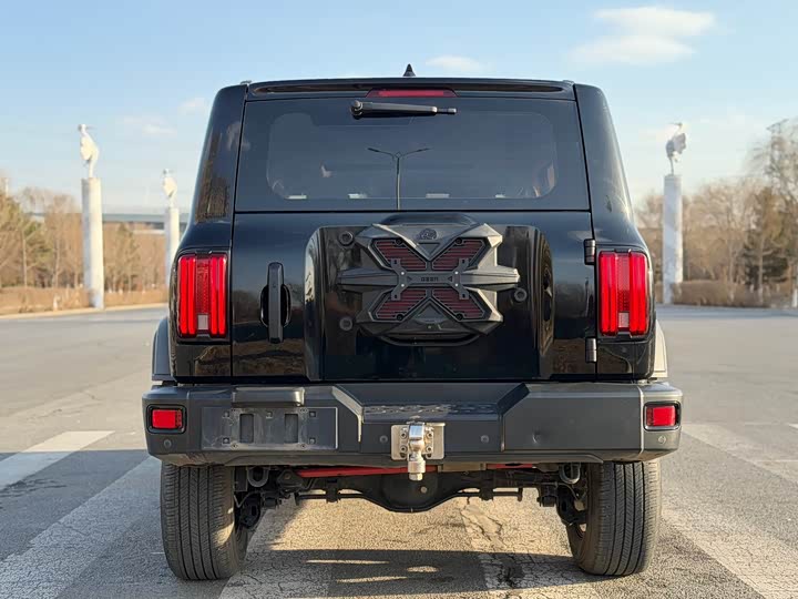 Фото 9 - Tank 300