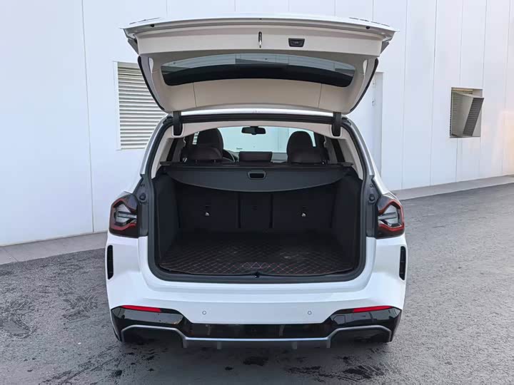 Фото 6 - BMW iX3