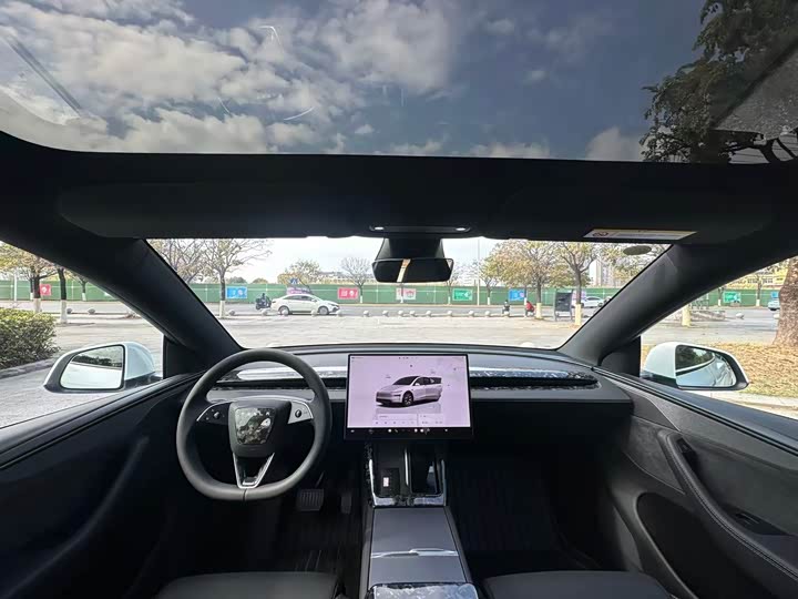 Фото 5 - Tesla Model Y