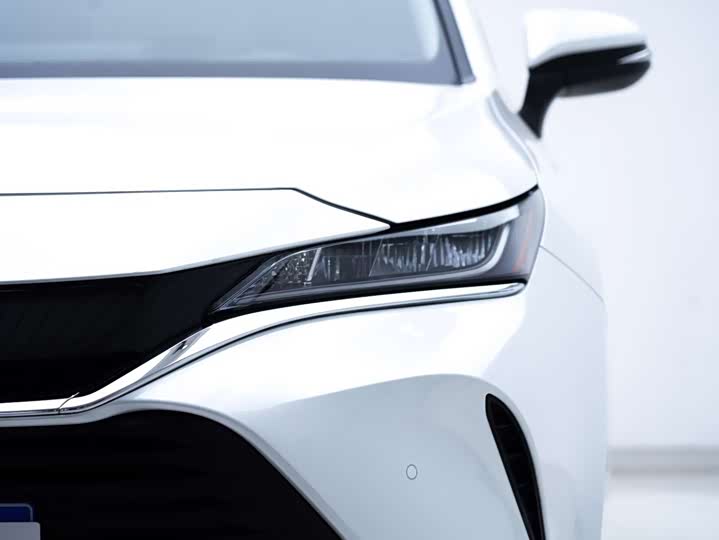 Фото 2 - Toyota Harrier