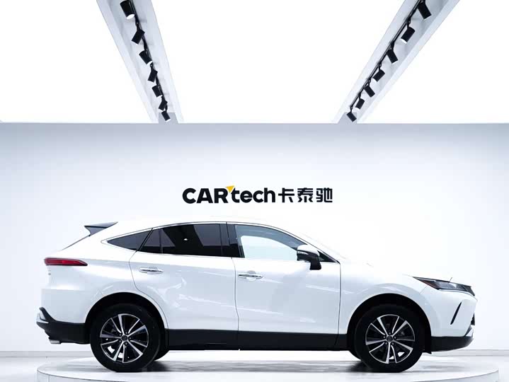 Фото 6 - Toyota Harrier