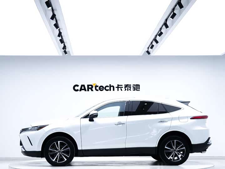 Фото 9 - Toyota Harrier