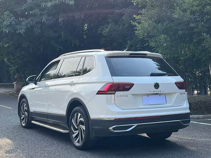 Фото 7 - Volkswagen Tiguan L Pro