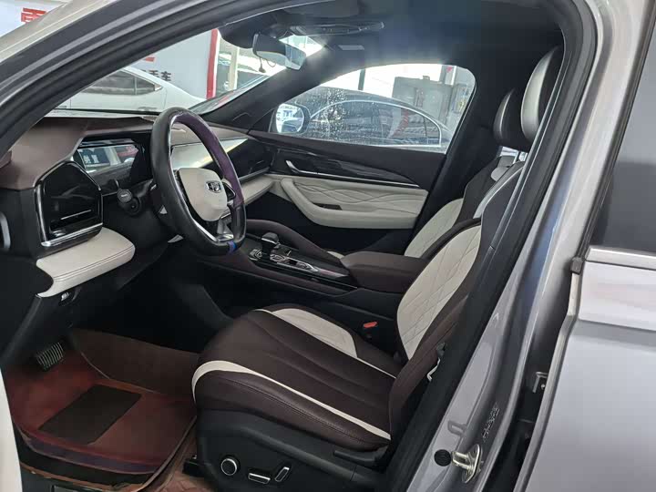 Фото 7 - Geely Monjaro