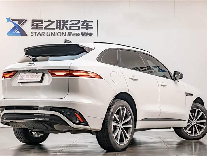 Фото 6 - Jaguar F-Pace