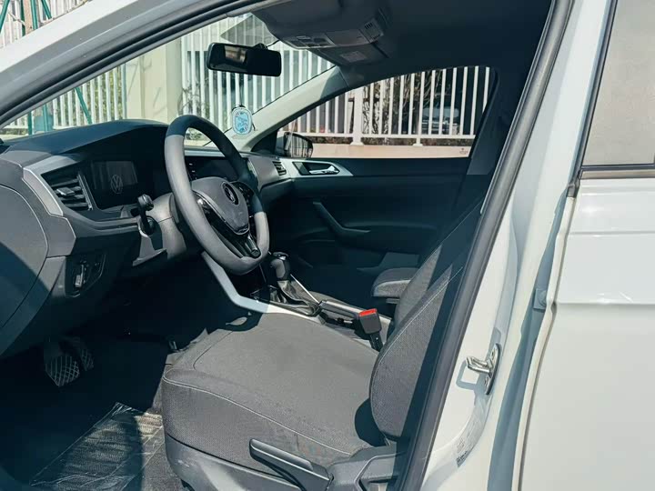 Фото 4 - Volkswagen Polo