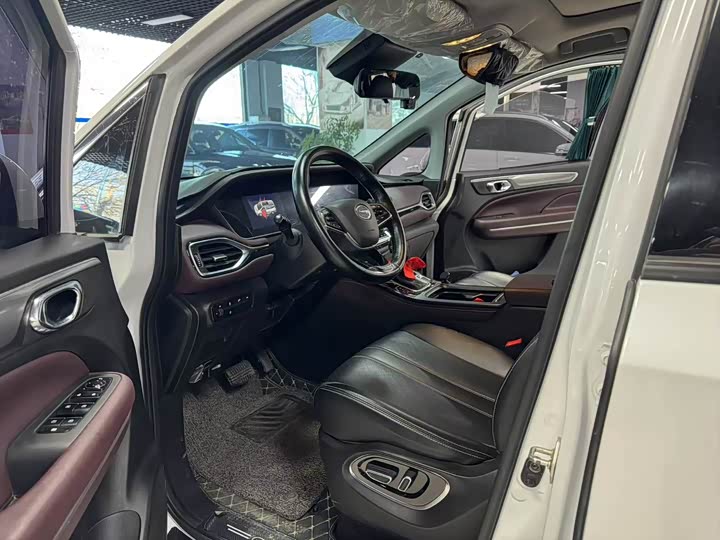 Фото 9 - GAC Trumpchi M6