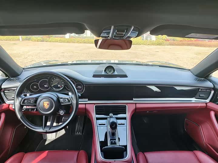 Photo 8 - Porsche Panamera Hybrid