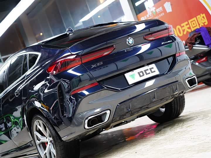 Фото 2 - BMW X6