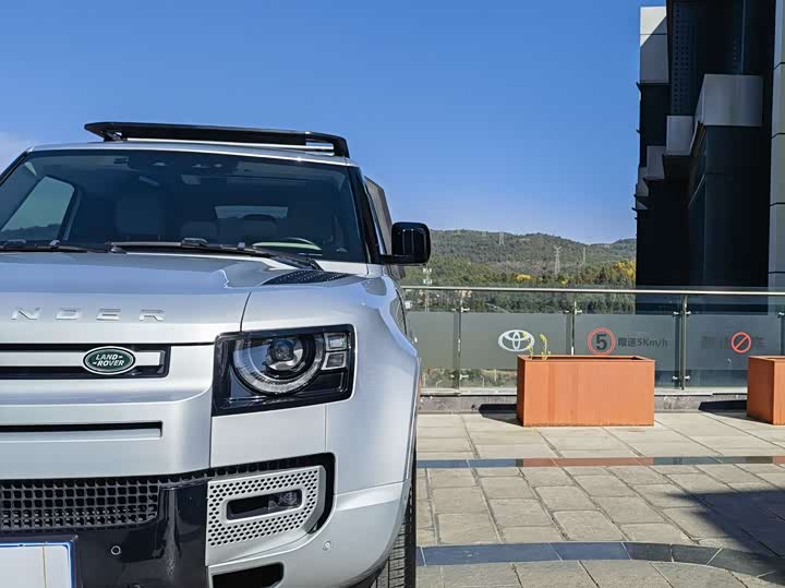 Фото 6 - Land Rover Defender