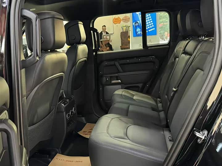 Фото 4 - Land Rover Defender