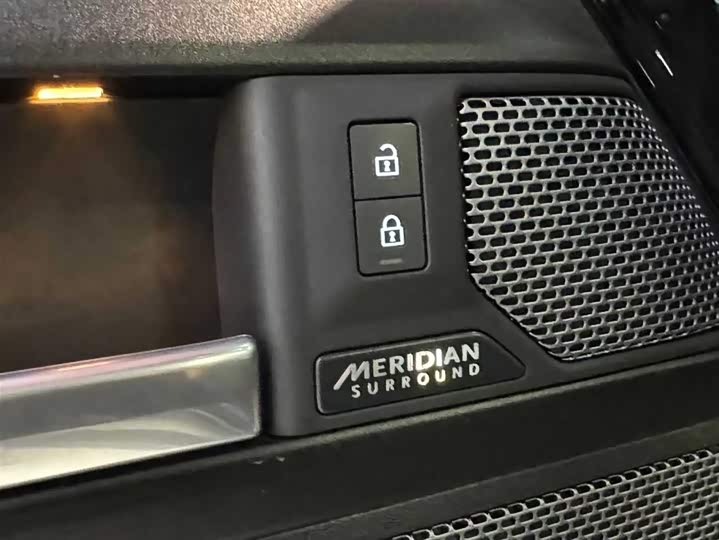 Фото 5 - Land Rover Defender