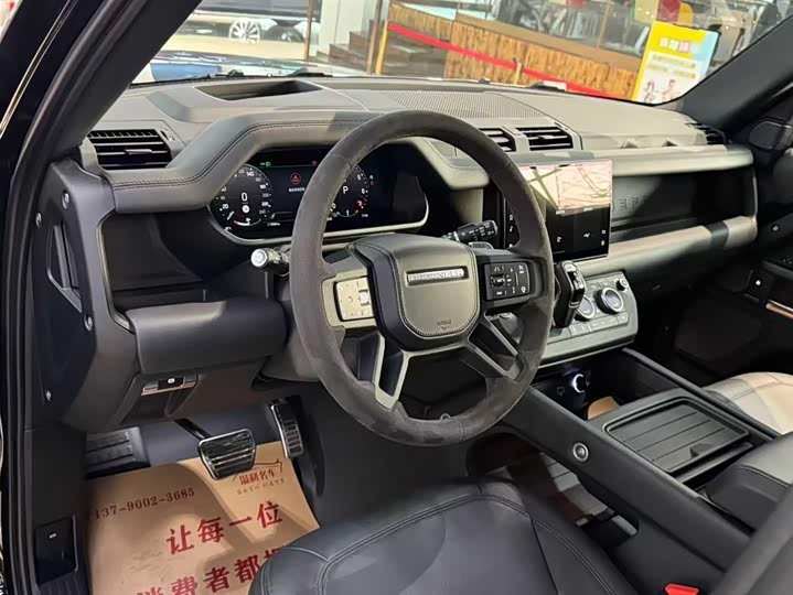 Фото 9 - Land Rover Defender