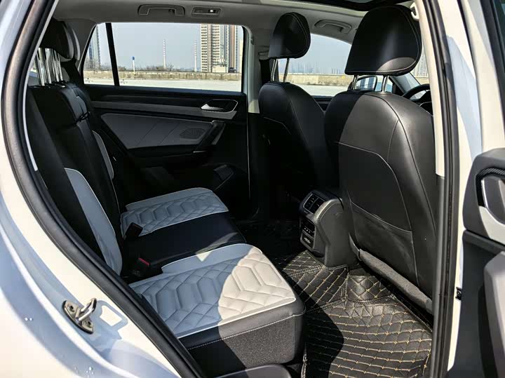 Фото 5 - Volkswagen Tayron