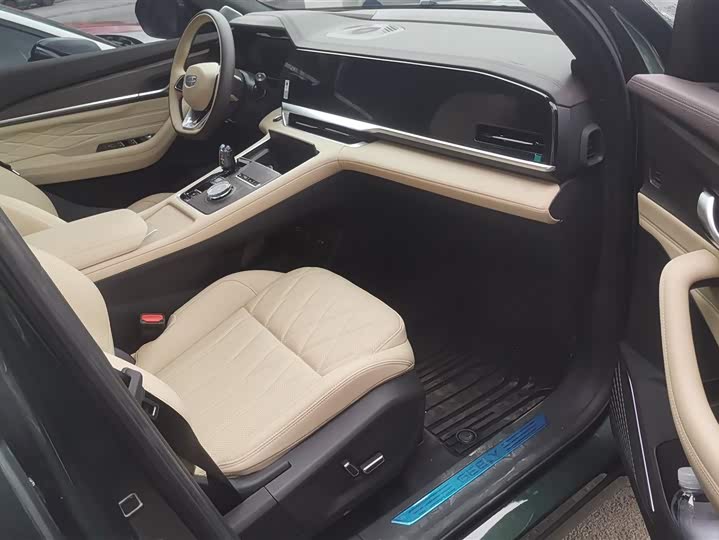 Photo 8 - Geely Monjaro