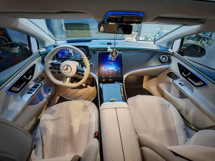 Фото 6 - Mercedes-Benz EQE